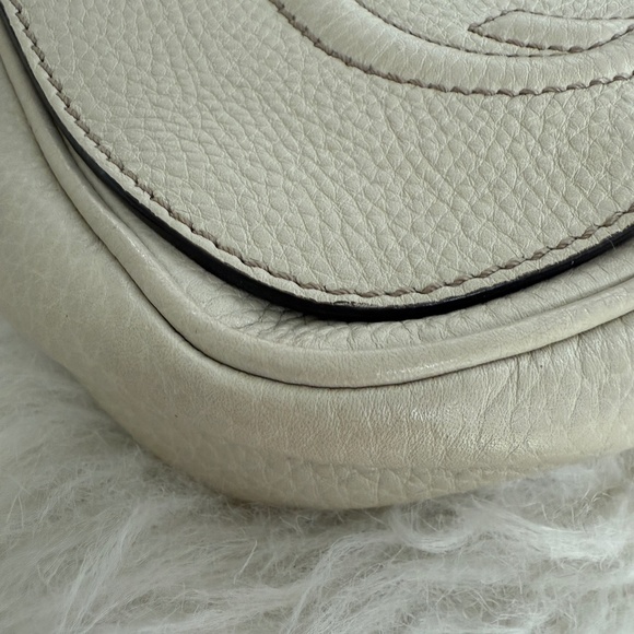 GUCCI SMALL SOHO FLAP BAG, WHITE - Picture 7 of 16